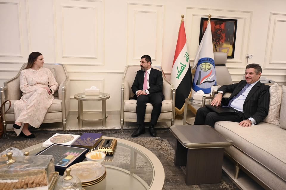 السيد الصدر في رسالة الى أمريكا: نحن غير ملزمين بالدفاع عن أحد او أن نقاتل بالنيابة عن أحد