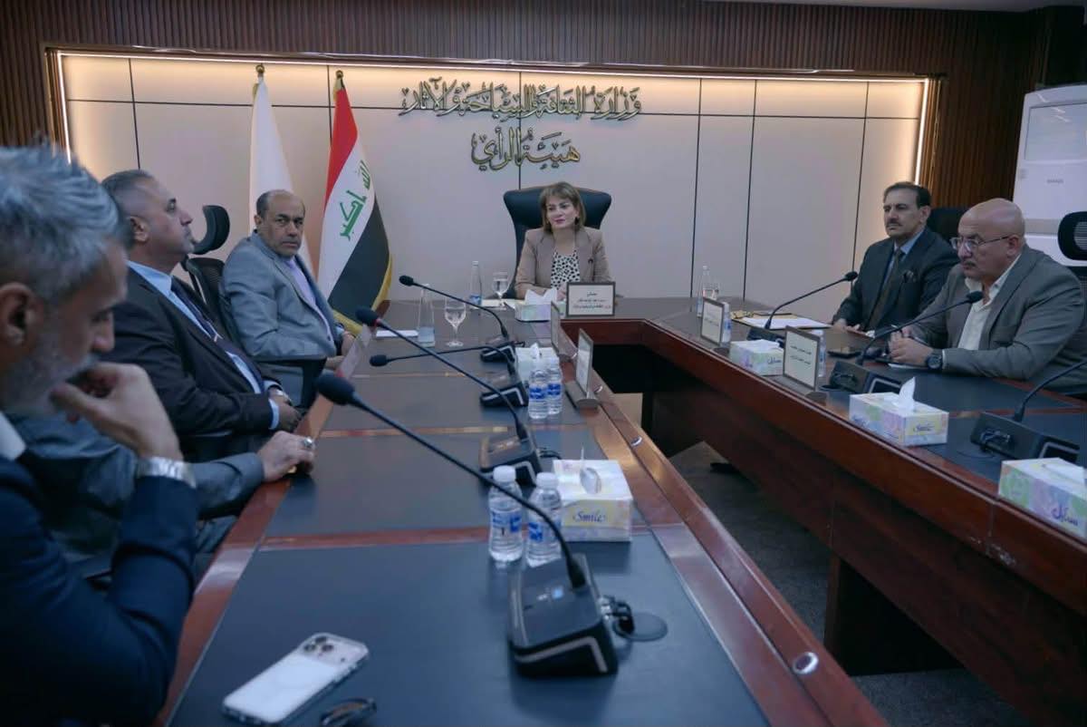 وزيرة الثقافة تؤكد استعداد الوزارة لتهيئة جميع الاستحضارات المناسبة لاقامة مهرجان بغداد الدولي في وقت مناسب