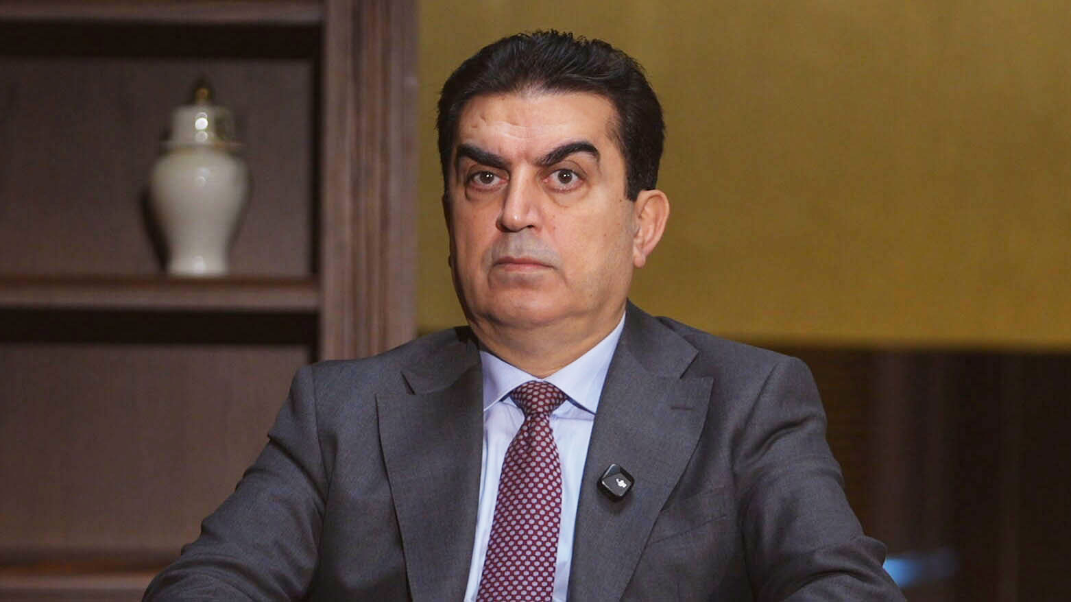 الأتروشي يدعو لضبط الأسعار ويؤكد: حماية معيشة المواطنين أولوية في مواجهة الأزمة المالية