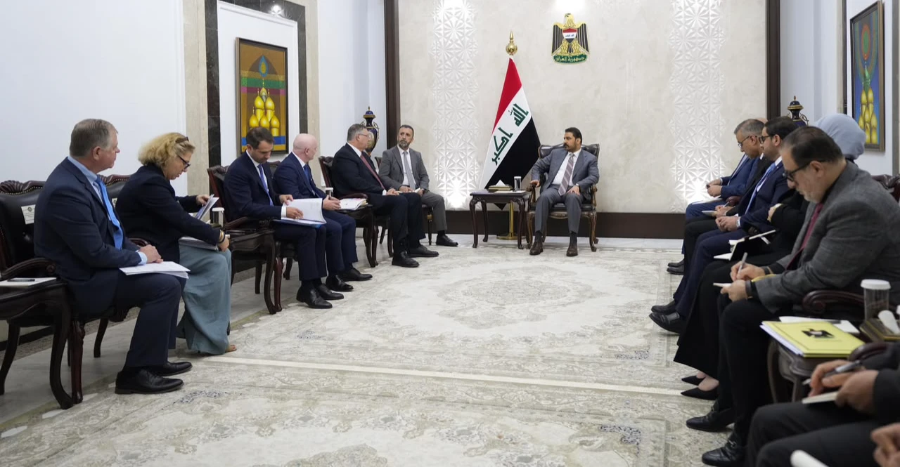 الزيدي لشركتي “توتال” و”كونوكو”: نريد استثمار الغاز وإيقاف استيراده نهائياً