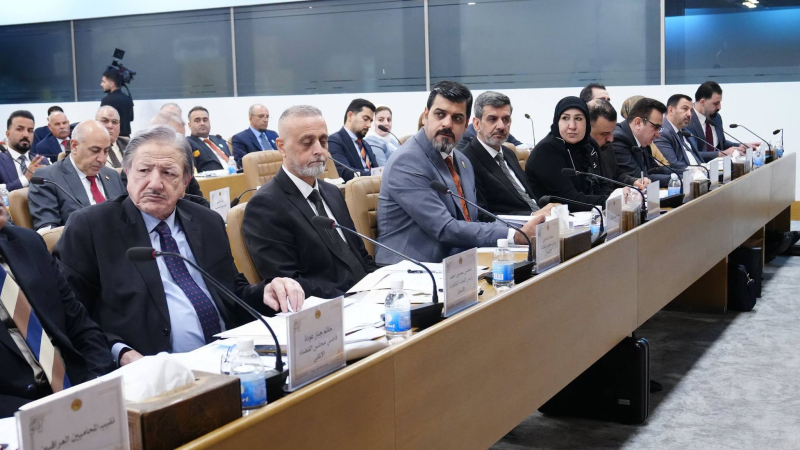 النائب الخفاجي: شركات النفط الكبرى لا تدفع الضرائب والهدر 400 مليار دينار