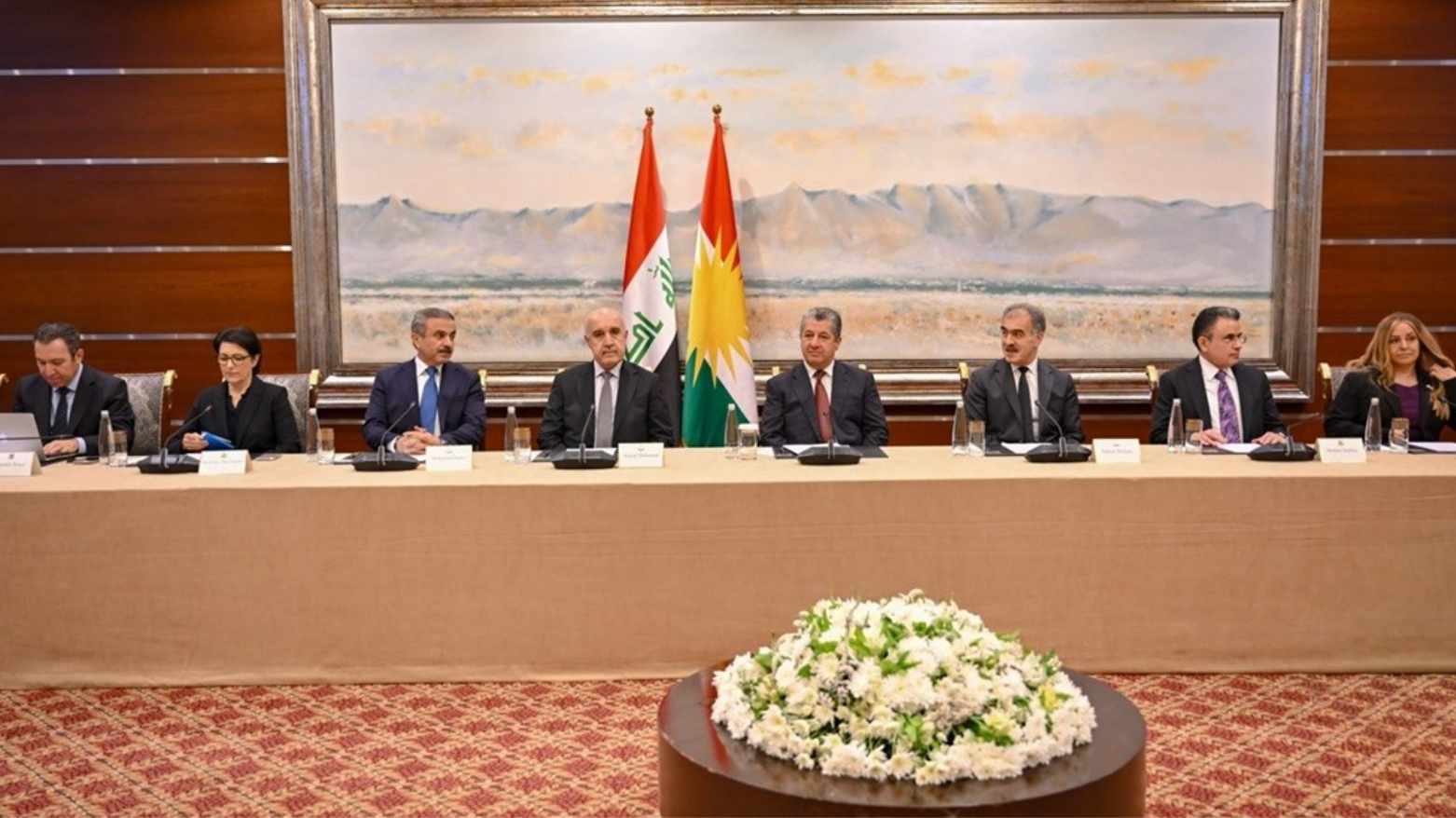 رئيس حكومة إقليم كوردستان يستقبل وفداً مشتركاً من مجلسي الأعمال الأمريكي – الكوردستاني، والأمريكي – السوري