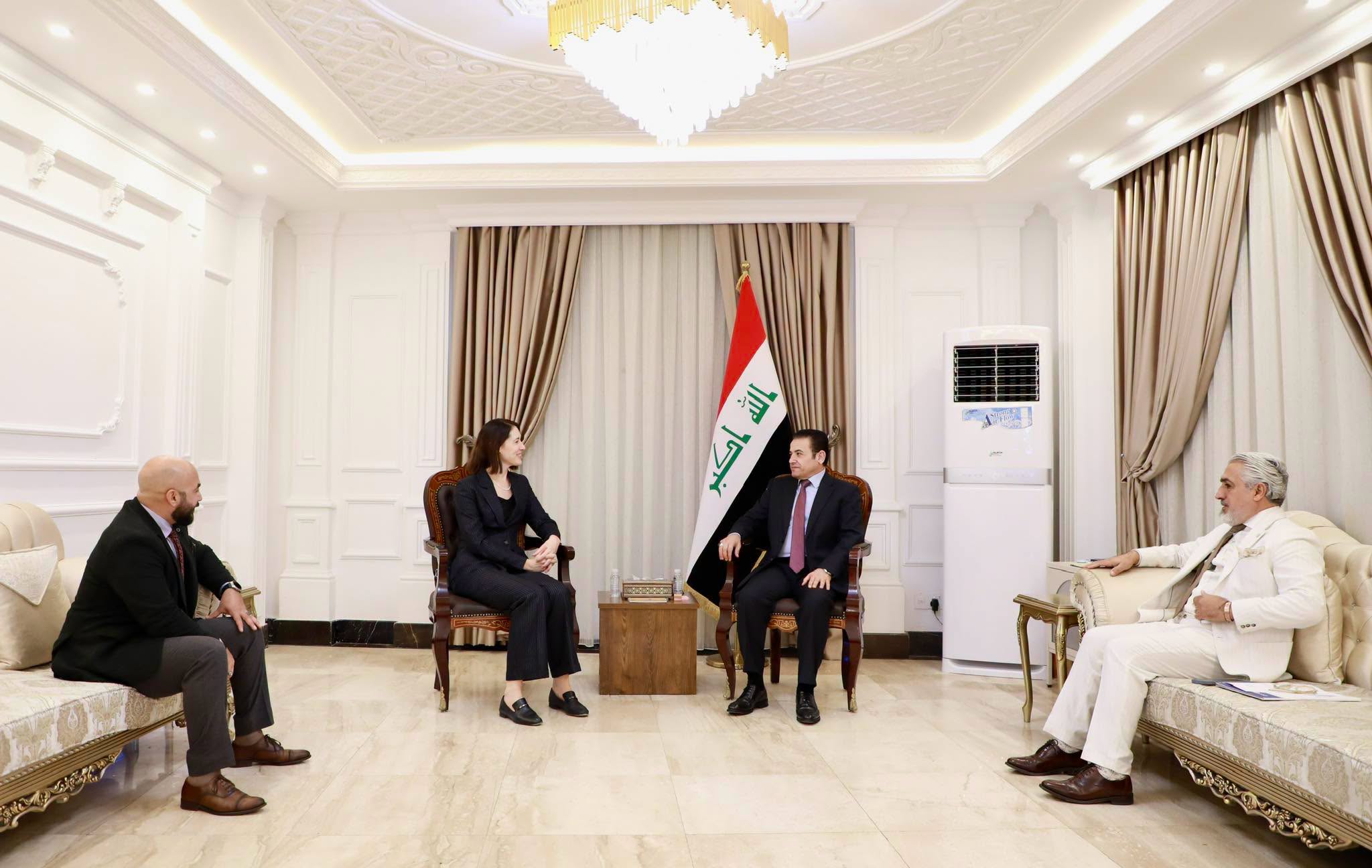 قاسم الأعرجي يؤكد أهمية تطوير العلاقات مع الدول الصديقة على أساس الاحترام المتبادل والمصالح المشتركة