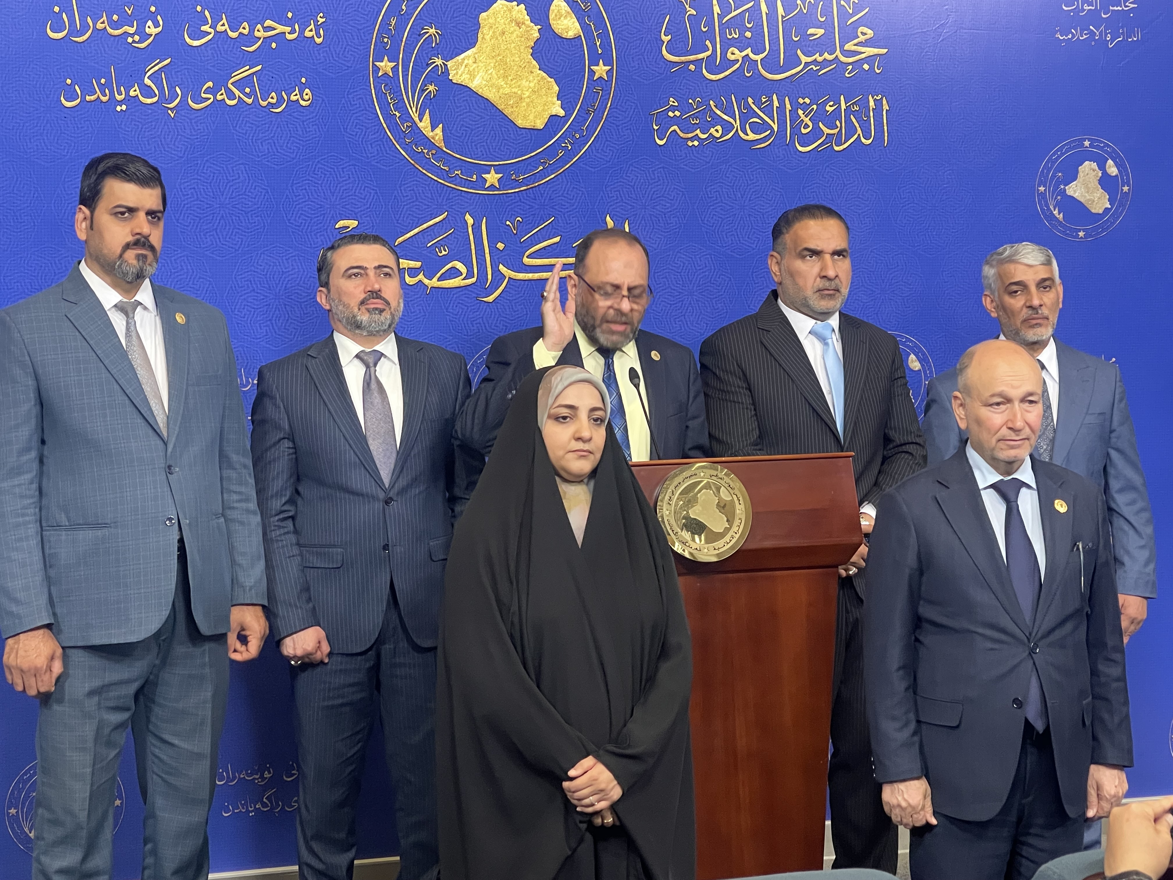 اشراقة كانون ترفض استحداث ” نواب رئيس الوزراء وحقائب جديدة ” وتدعو الزيدي إلى الحفاظ على زخم مكافحة الفساد