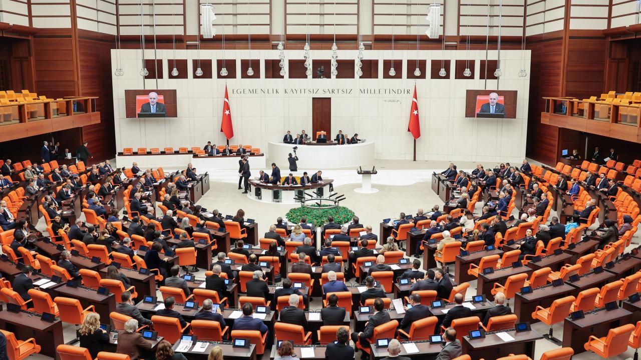 البرلمان العراقي يصوت اليوم على استكمال كابينة الزيدي: من هم مرشحو الحقائب الوزارية؟