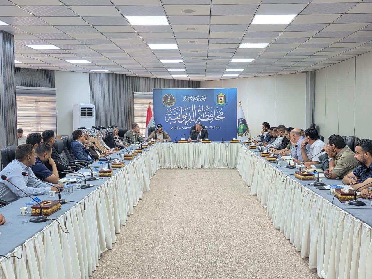 انهاء الاستعدادات الخاصة بزراعة الخطة الشتوية في الديوانية