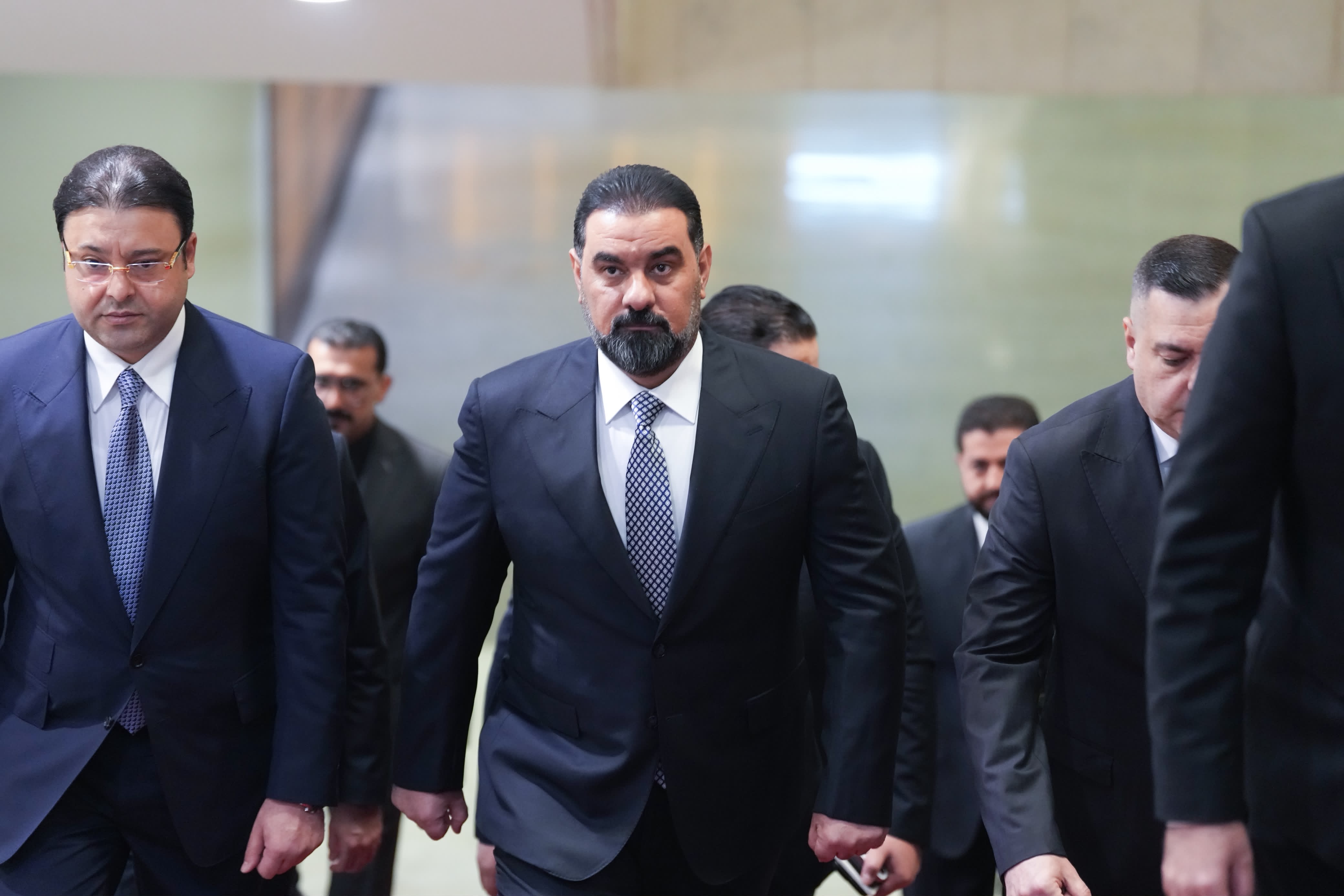 الحلبوسي يتابع استعدادات انعقاد جلسة استكمال الكابينة الوزارية