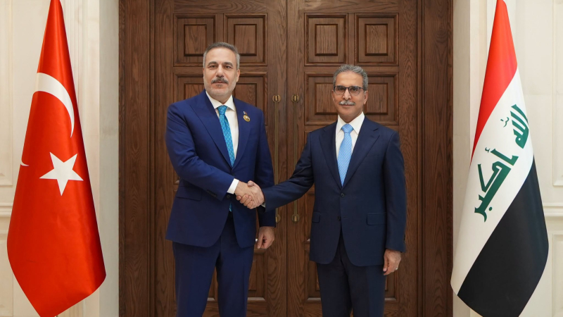فائق زيدان يلتقي هاكان فيدان في بغداد