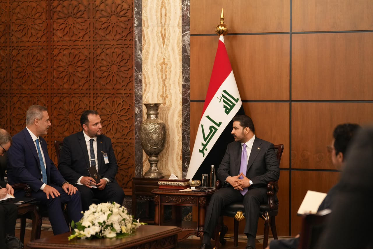 الزيدي يؤكد أهمية عقد اتفاق شامل في مجال المياه بجانب الشروع بتنفيذ مشروع طريق التنمية