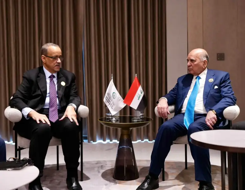 وزير الخارجية يبحث مع الأمين العام لمنظمة التعاون الإسلامي تفعيل رئاسة العراق للمجلس وتعزيز العمل المشترك