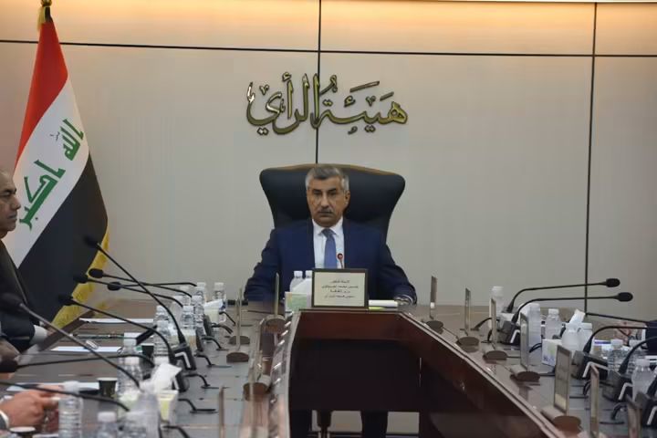 وزير الثقافة يلتقي الكادر المُتقدم في الوزارة ويؤكد أولوية المُثقفين والفنانين والأدباء في خُطط الارتقاء بالمشهد الثقافي العراقي