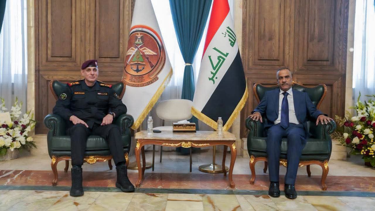 رئيس جهاز مكافحة الارهاب يبحث مع وزير الدفاع آليات التعاون والتنسيق المشترك