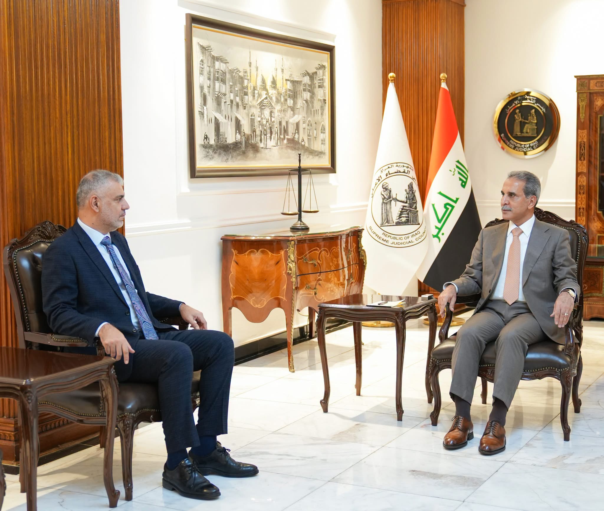 زيدان يبحث مع وزير الاقتصاد الرقمي والحوكمة الإطار القانوني لتنظيم عمل الوزارة