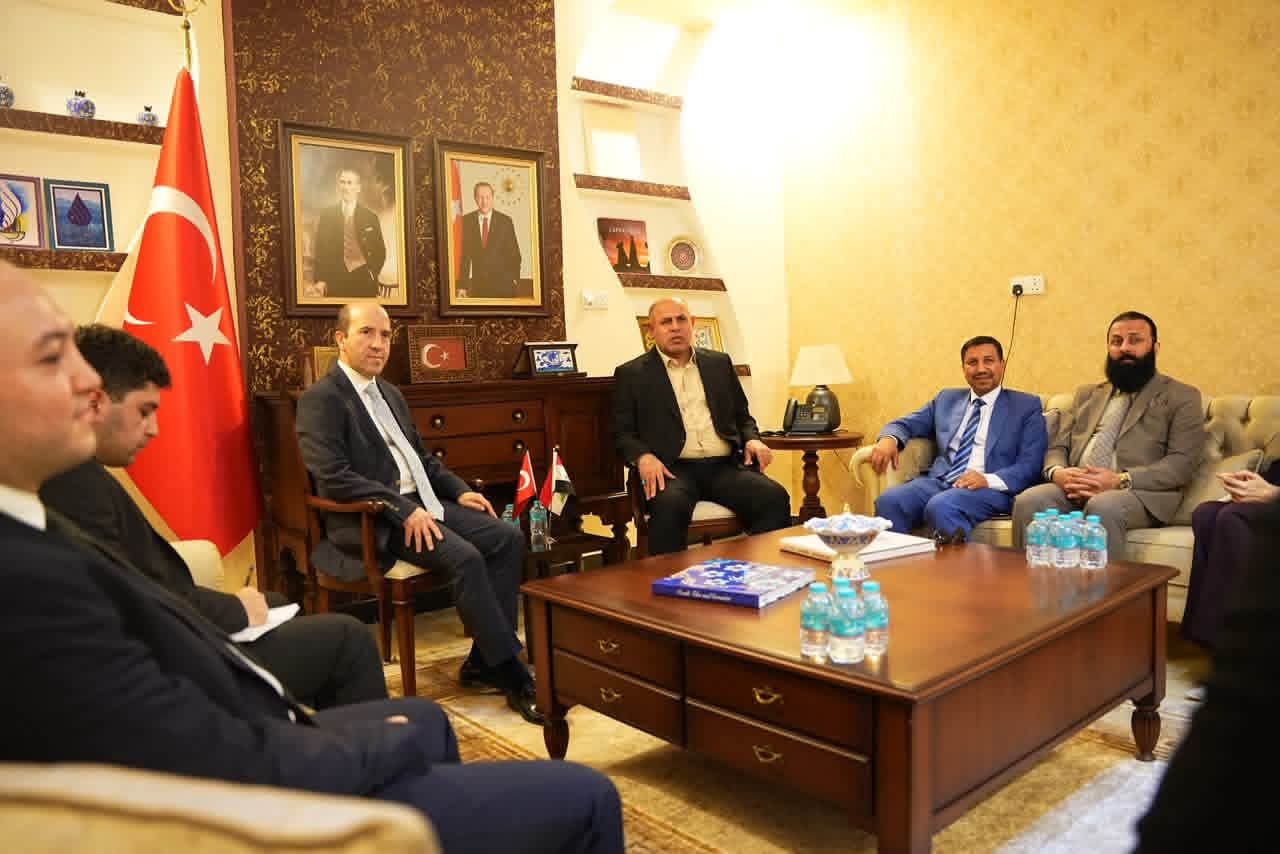 رئيس مجلس محافظة البصرة يبحث مع القنصل التركي التعاون الاقتصادي والخدمي