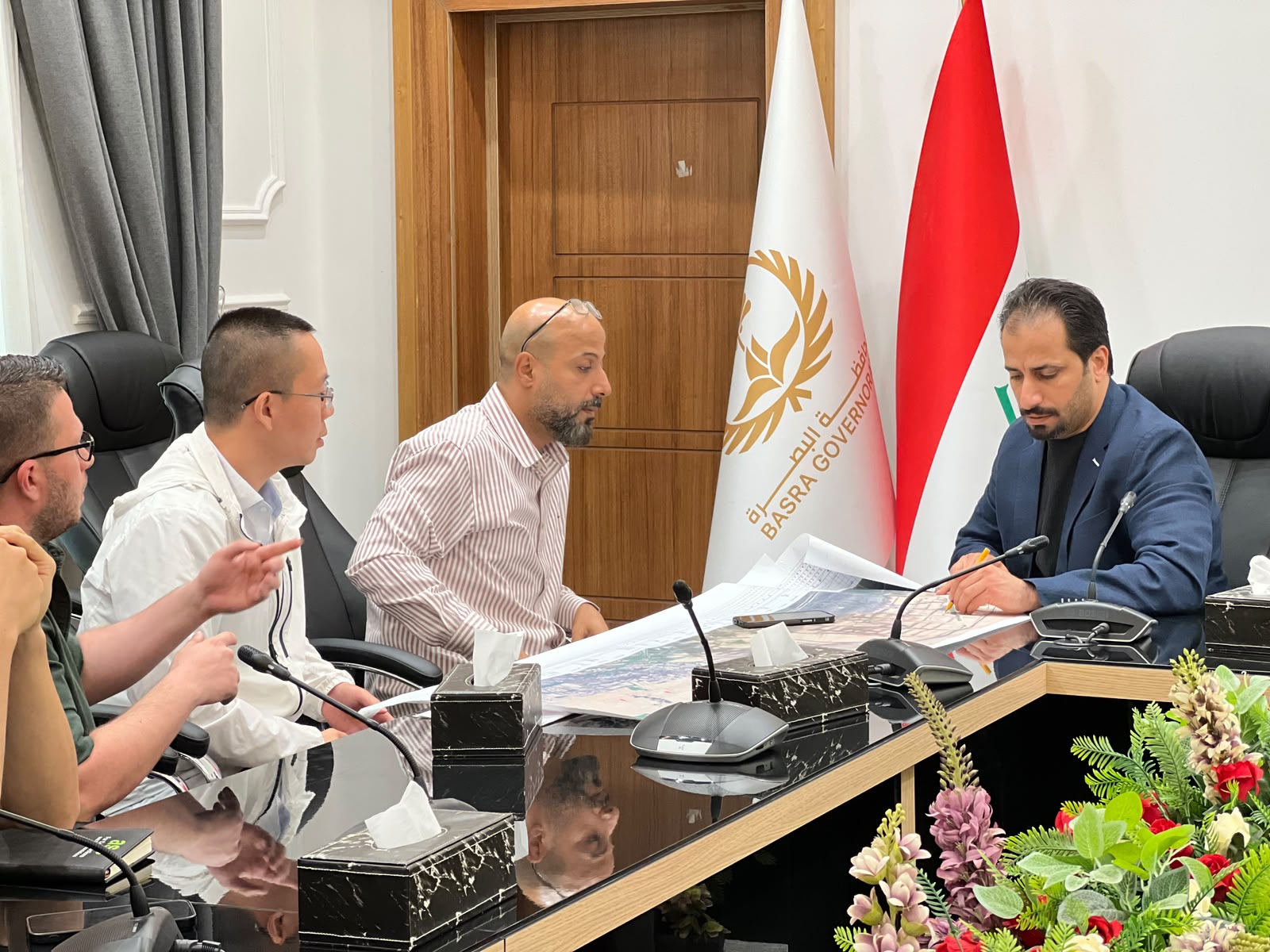 التعارضات النفطية في صدارة مباحثات حكومة البصرة والشركة الصينية بشأن طريق شمال المحافظة