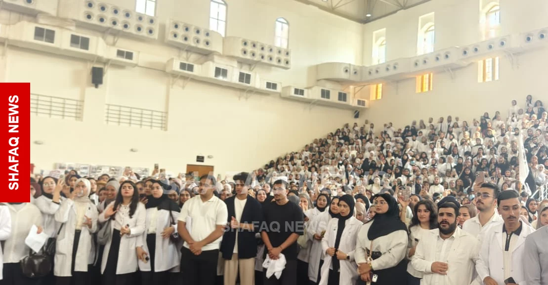 تظاهرات الطلاب تسقط عميد كلية الطب في البصرة