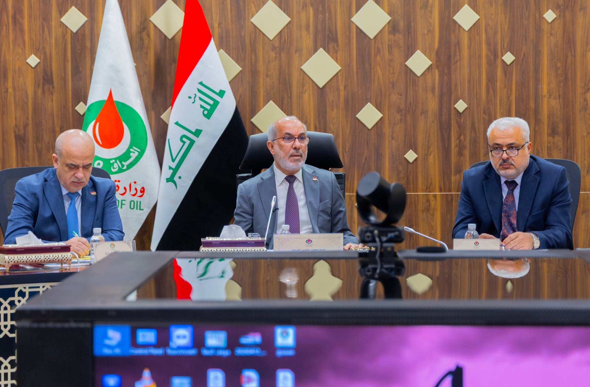 وزير النفط: صادراتنا عادت إلى معدلات ما قبل الأزمة خلال الشهرين الماضي والحالي