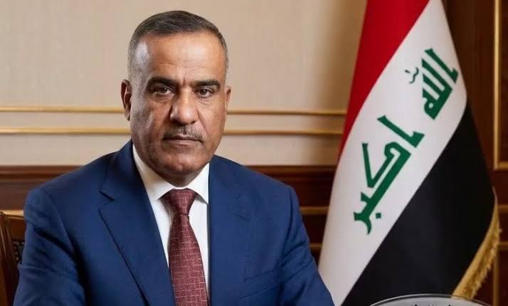 وزير الدفاع يوجه بتكريم وترقية مقاتلين لهذا السبب