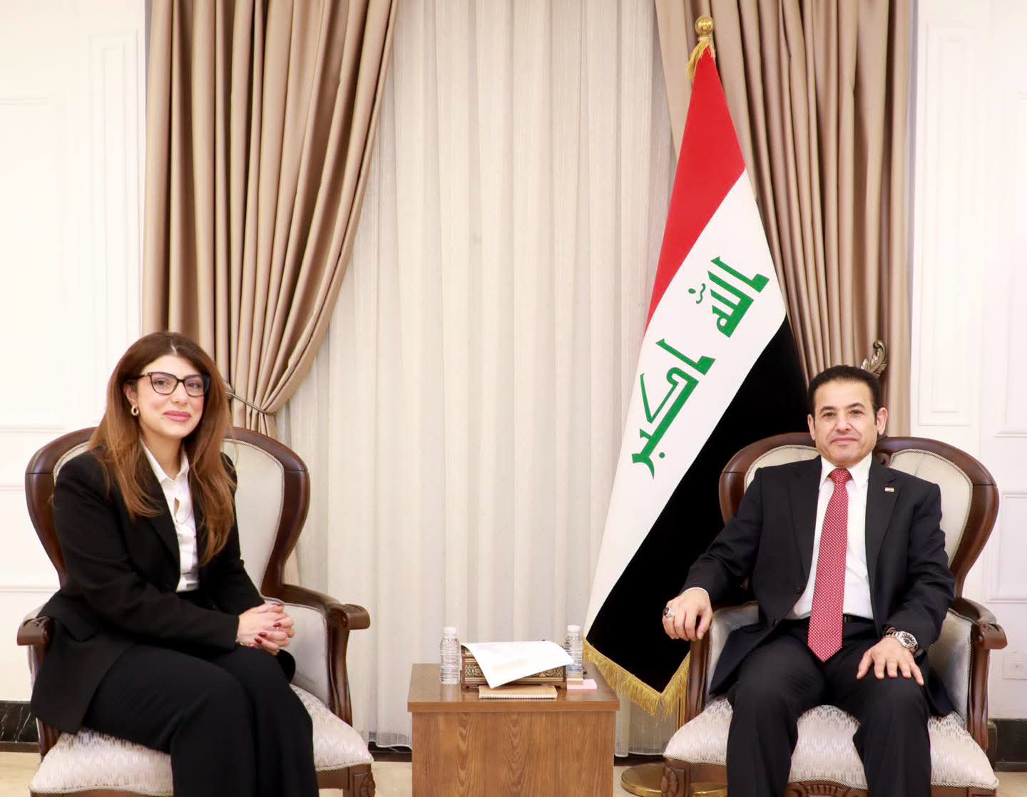خلال لقائه باحثة أمريكية.. الأعرجي يطّلع على مشروع “البحار الأربعة” لتعزيز الربط الإقليمي للعراق