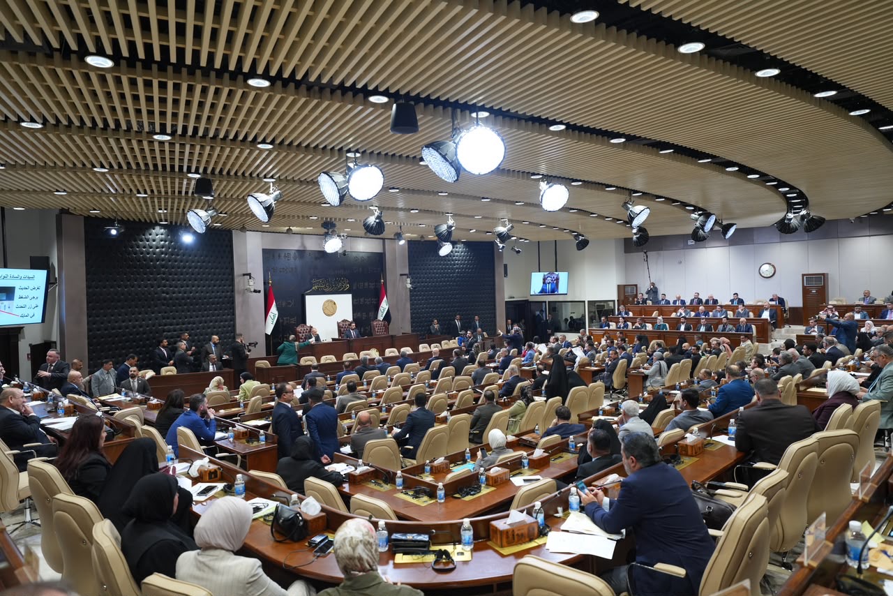 اربعة نواب جدد يؤدون اليمين الدستورية