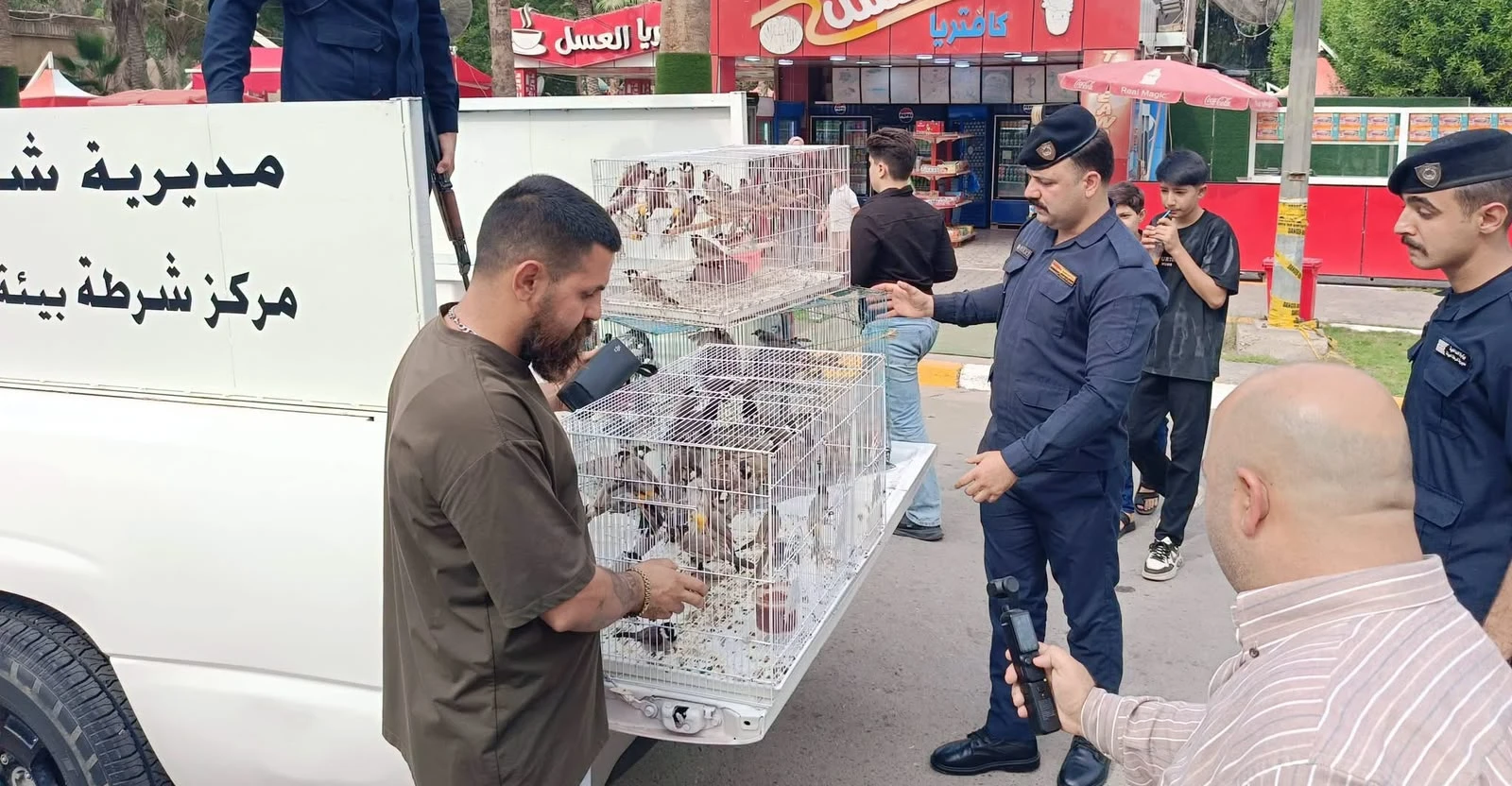 بغداد.. إطلاق 100 بلبل في متنزه الزوراء