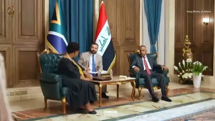 وزير الدفاع يبحث مع نظيرته الجنوب أفريقية آفاق التعاون العسكري المشترك