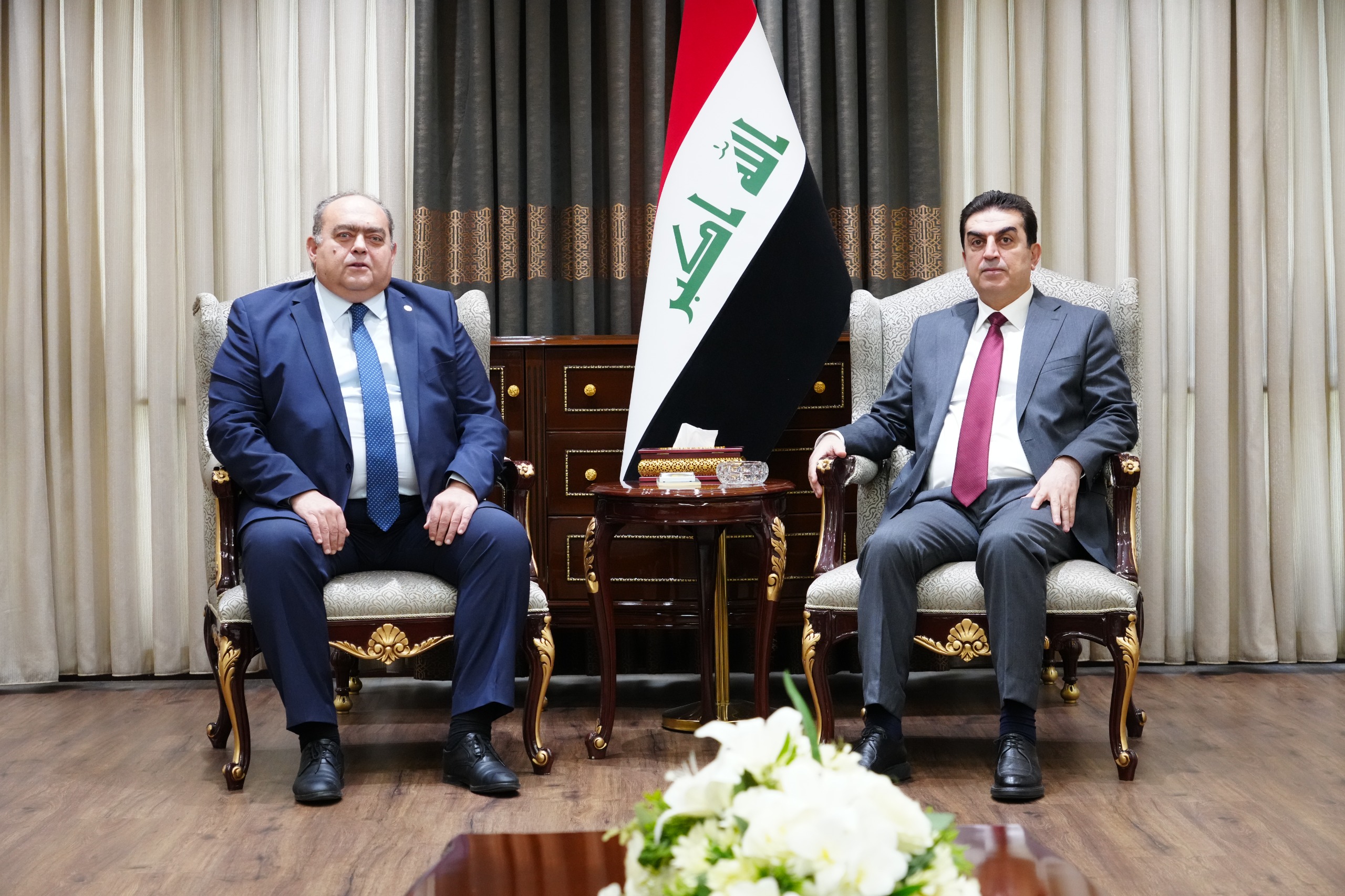 اتروشـي يبحث مع السفير الروماني تفعيل دور لجان الصداقة النيابية وتعزيز العلاقات الثنائية
