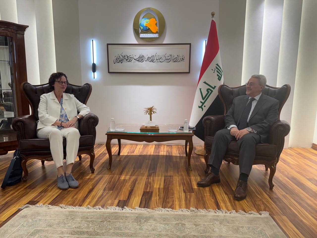 الخارجية تؤكد حرص العراق على توسيع آفاق التعاون مع الاتحاد الأوروبي في المجالات السياسية والاقتصادية والاستثمارية
