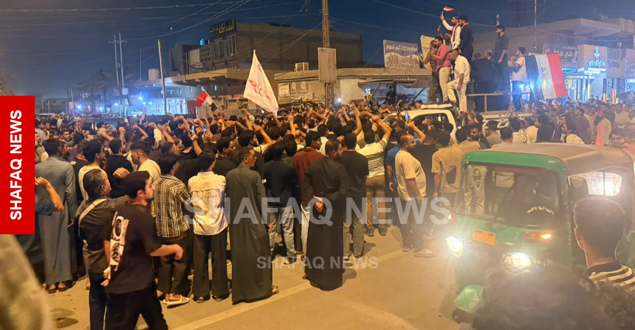 إطارات مشتعلة وقطع طريق.. احتجاجات في بابل على حبس المنصوري والحمادي