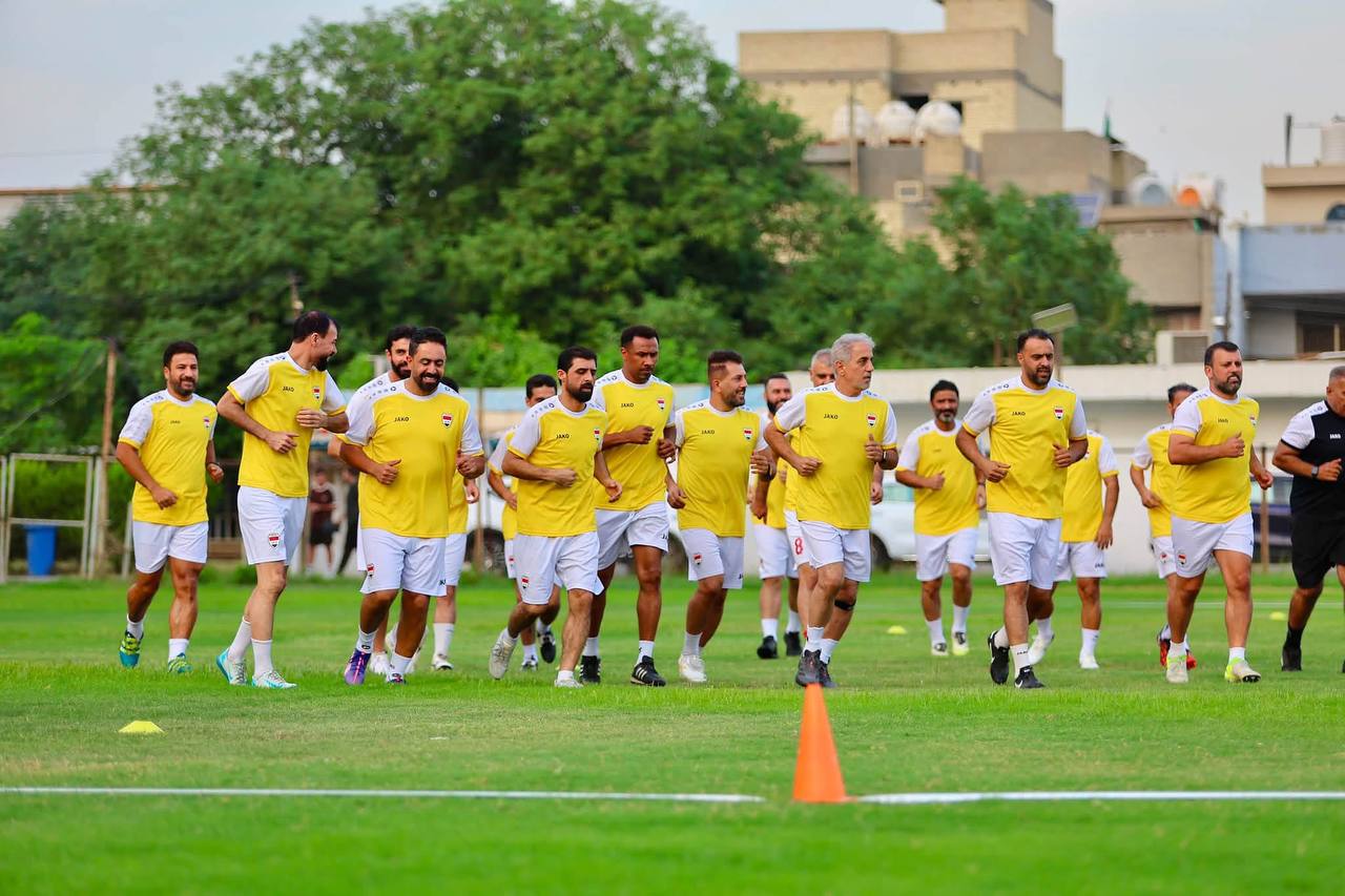 وفد منتخب الرواد يغادر إلى قطر للمشاركة في بطولة كأس الخليج لقدامى اللاعبين