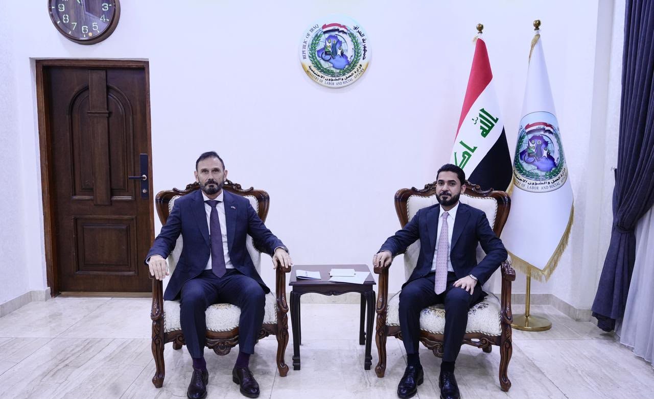 وزير العمل يبحث مع المنظمة الدولية للهجرة تطوير برامج التدريب المهني وتمكين الشباب