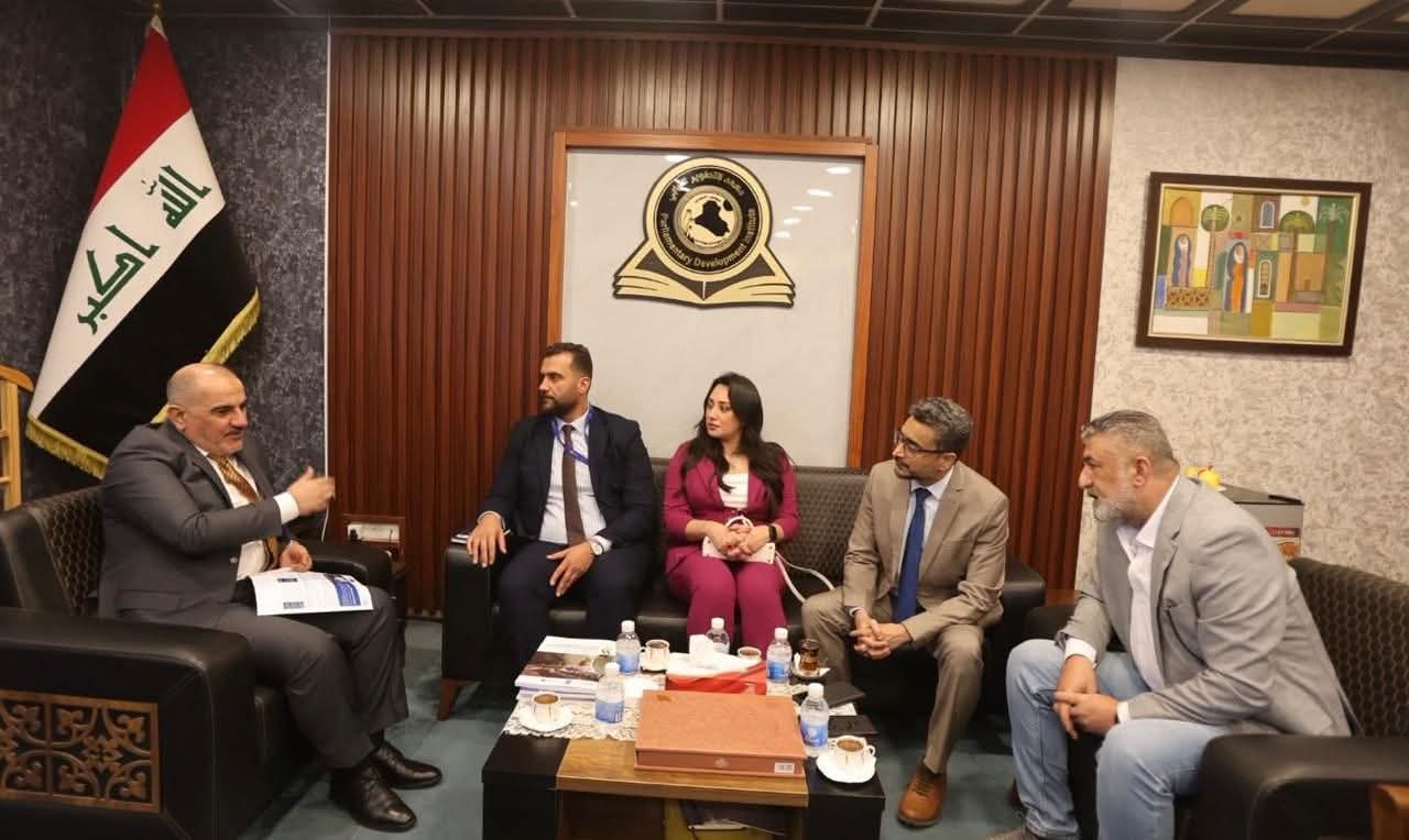 مدير عام معهد التطوير النيابي يناقش مع وفد منظمة العمل الدولية اقامة ورش عمل متخصصة