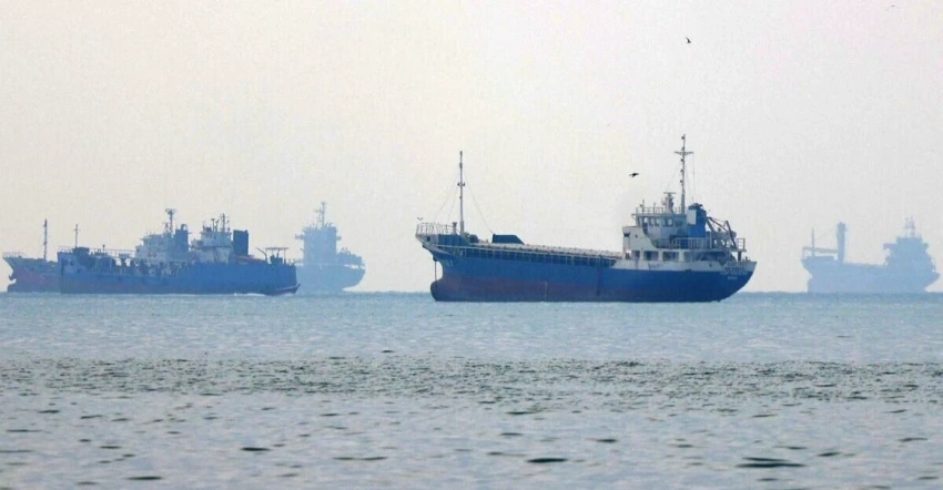 ناقلتا نفط خارج الخدمة جنوب هرمز والحرس الثوري يعلن تفاصيل الحادث
