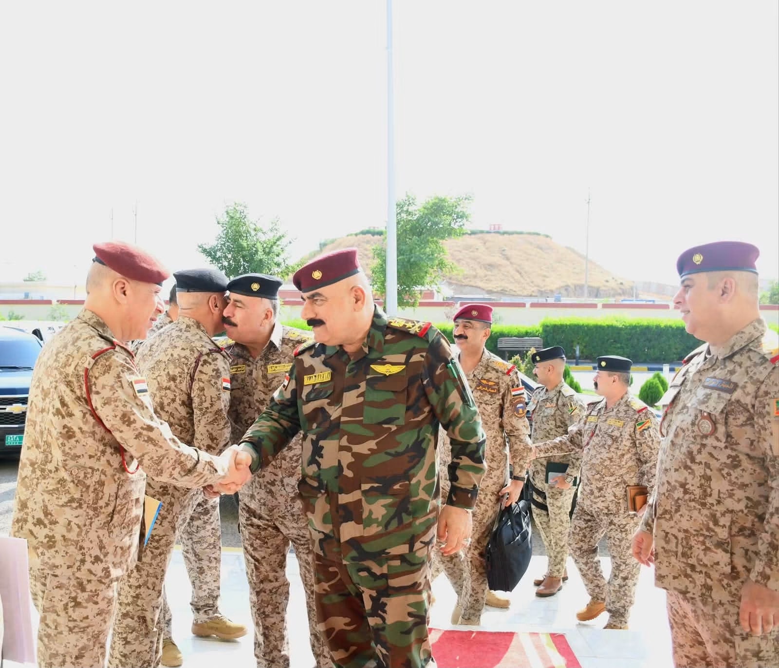 معاون رئيس اركان الجيش للعمليات و قائد القوات البرية يتفقدان قاطع قيادة عمليات كركوك