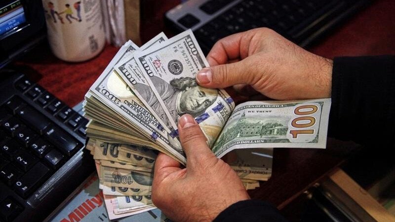 الدولار يحافظ على مستوياته فوق الـ154 ألفاً في بورصات العراق