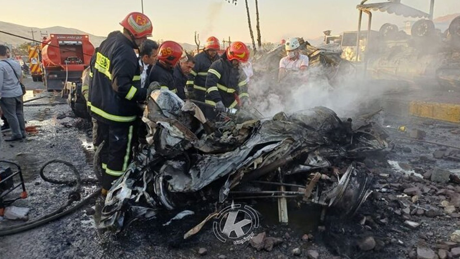 مصرع 11 شخصاً إثر انفجار صهريج وقود في محافظة كوردستان بإيران