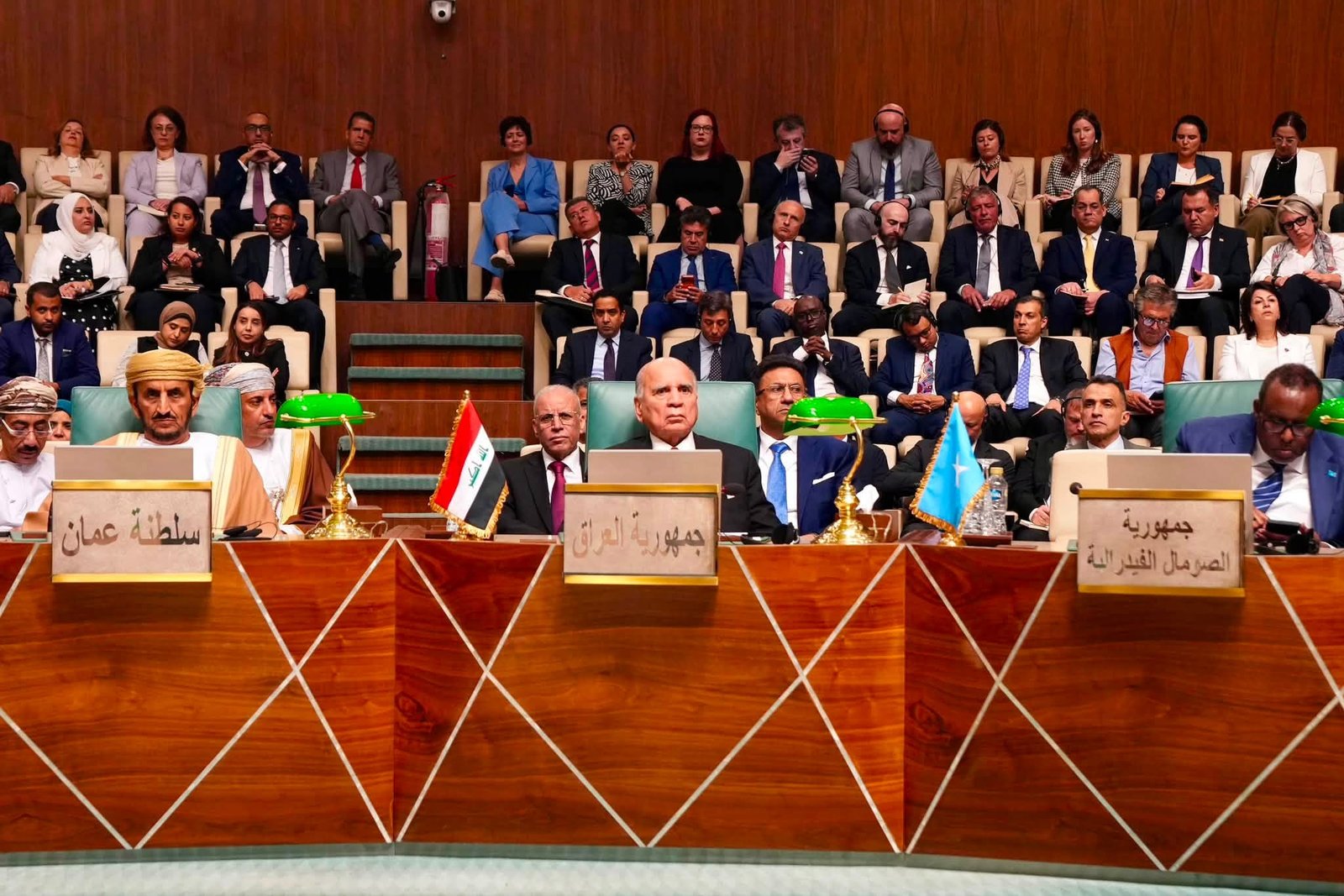 وزير الخارجية يؤكد حرص العراق على تعزيز التضامن والتوافق العربي وتوحيد المواقف