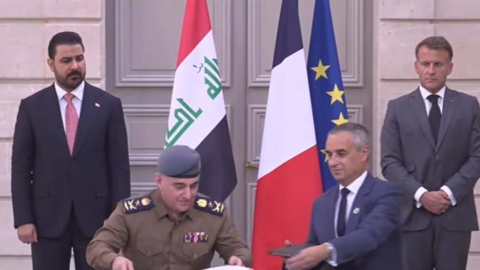 برعاية الزيدي وماكرون.. العراق وفرنسا يوقعان حزمة اتفاقات في مجالات الدفاع والطاقة والنقل