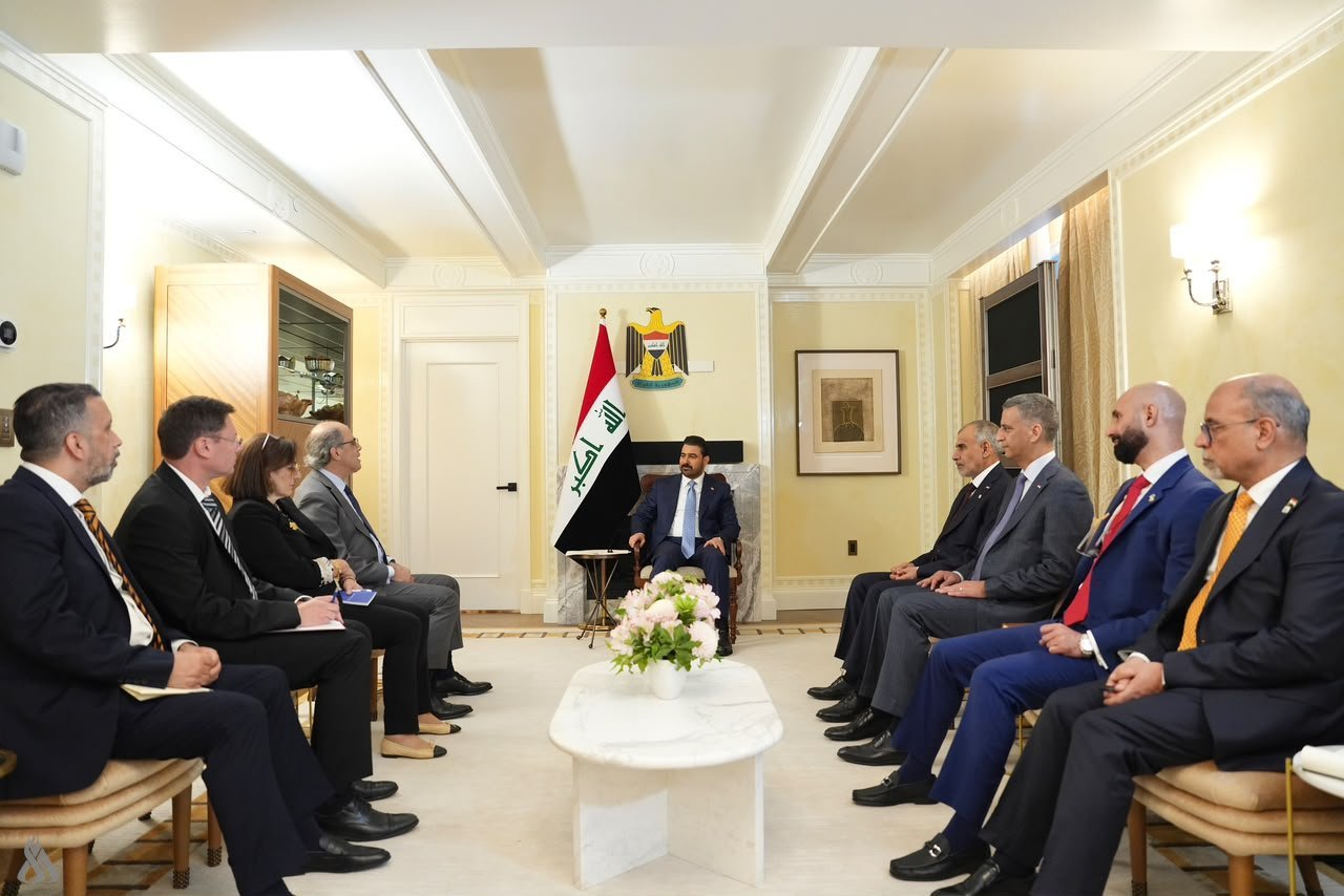 رئيس الوزراء: الحكومة ماضية في إعادة هيكلة المفاصل الأساسية للسياسة المالية في العراق