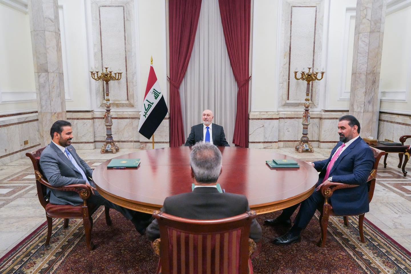 الرئاسات تجدد موقف العراق الداعي لإنهاء التوترات في المنطقة وتغليب لغة الحوار والدبلوماسية