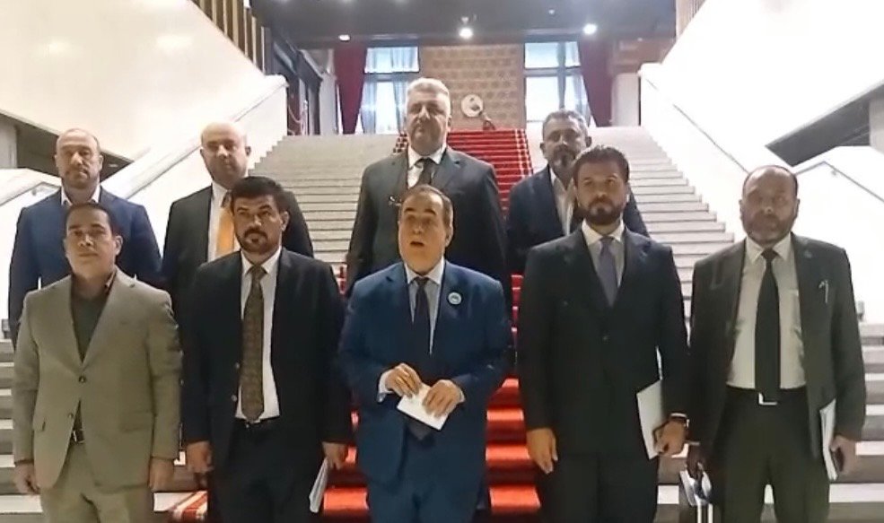 نواب : استضافة ” رئيس الوزراء ومحافظ البنك ووزير المالية ” في اجتماع رؤساء الكتل