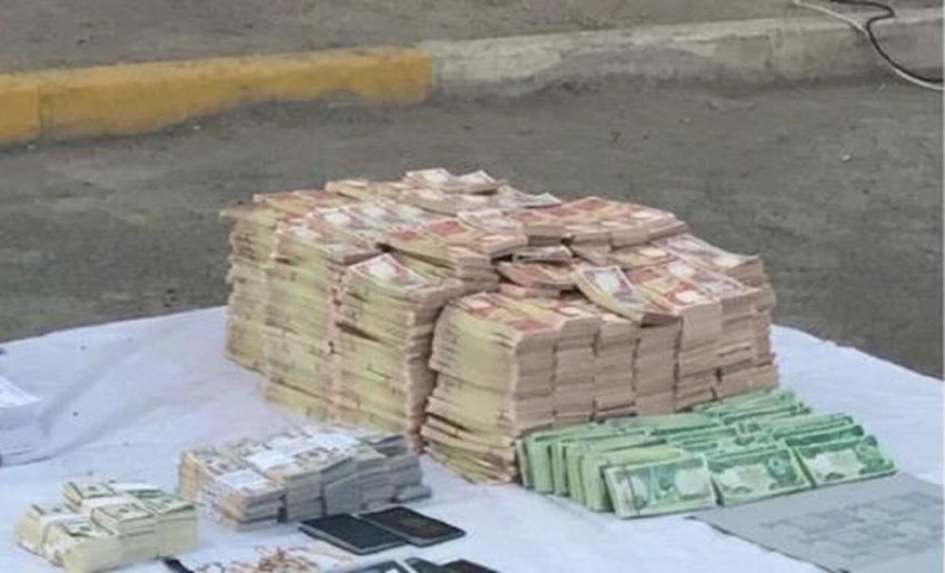 الأنبار.. اعتقال 3 متهمين بترويج العملة المزورة وتضبط أكثر من 10 آلاف دولار