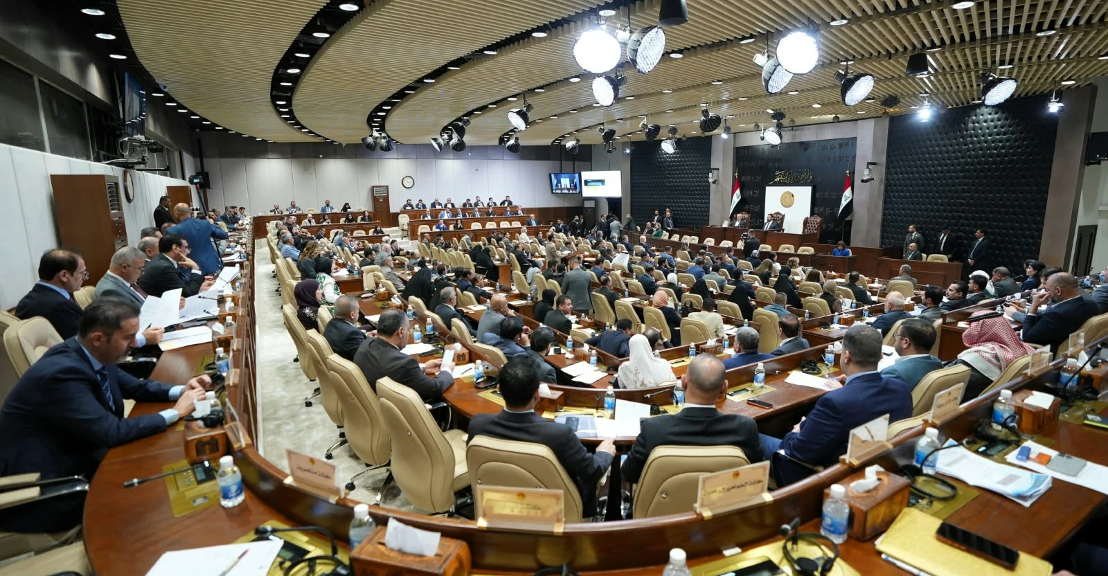 اجراءات لتدقيق الشهادات الدراسية لجميع مسؤولي الدولة (وثيقة)