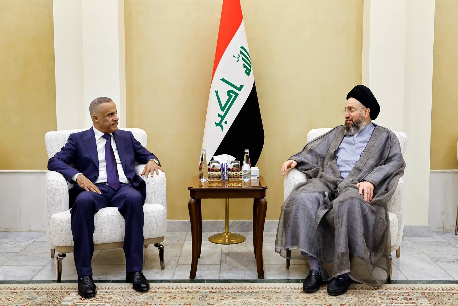 الحكيم يؤكد للشمري أهمية مواصلة عملية التطوير في المؤسسة العسكرية بما ينسجم مع العقيدة العسكرية والتحديات التي تواجه العراق