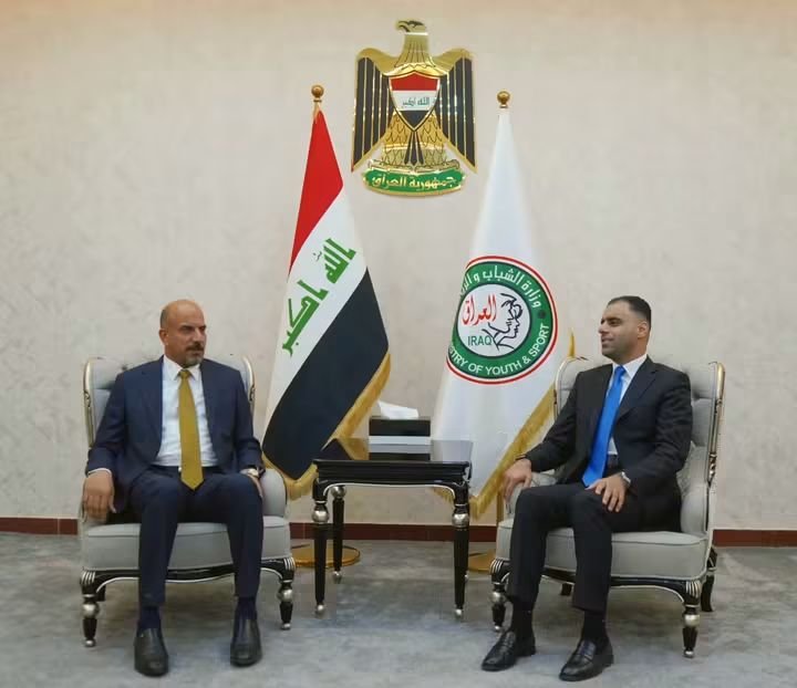 وزير الشباب والرياضة يلتقي محافظ ذي قار ويؤكد مشاريع ذي قار تنال الأولوية