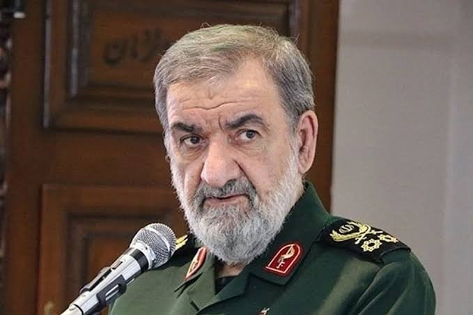 رضائي يحذر من “عواقب استراتيجية”: طهران لم تستخدم كافة قدراتها والخليج أدرك عجز واشنطن