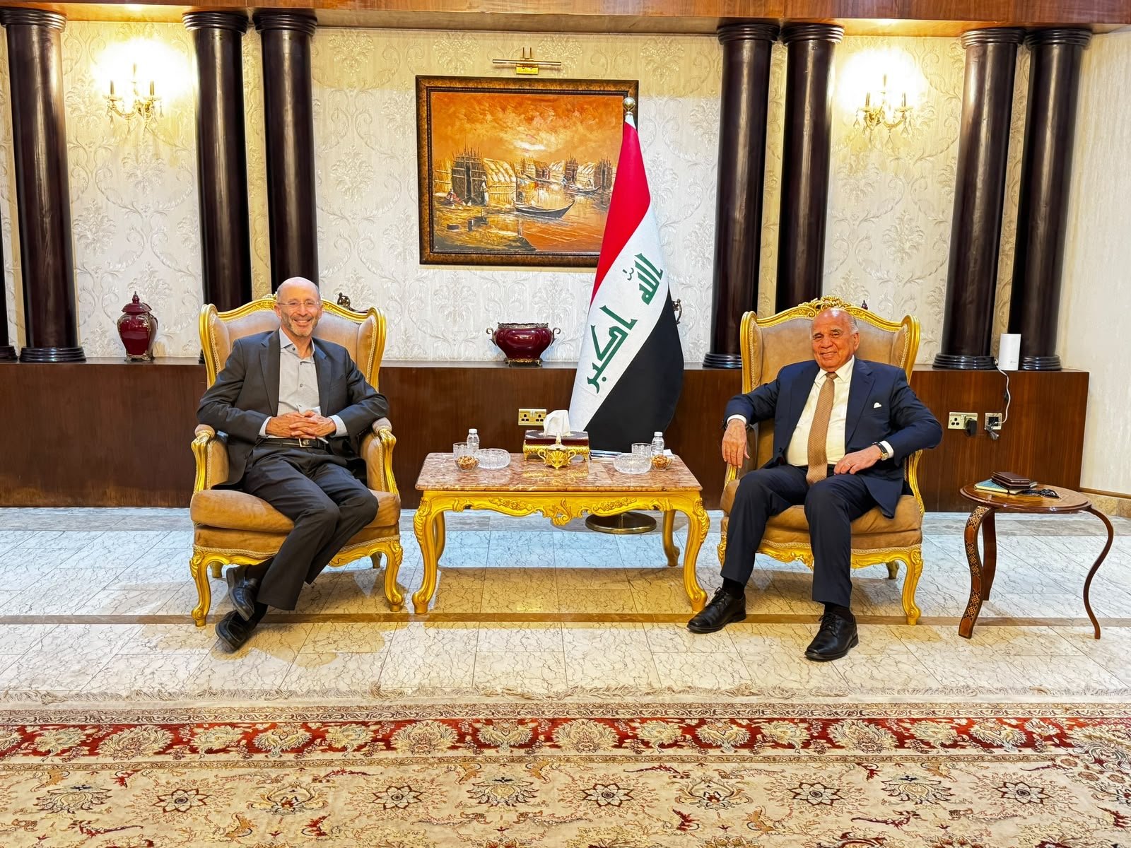 وزير الخارجية ورئيس مجموعة الأزمات الدولية يبحثان التطورات الأمنية في العراق والمنطقة