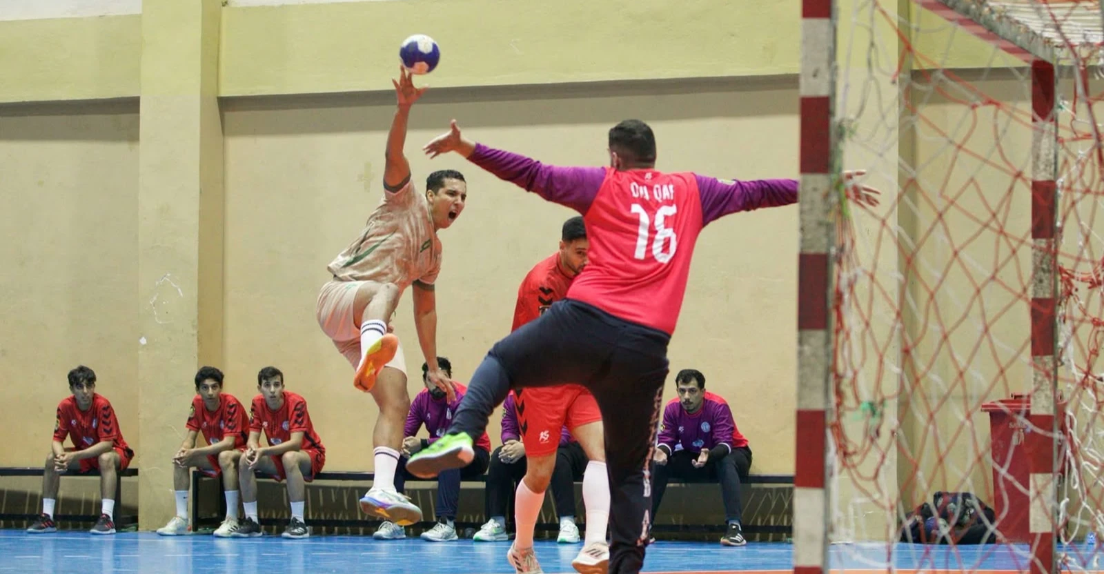 الجيش والكوفة يحققان الفوز في دوري النخبة لكرة اليد