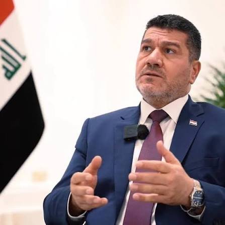 الزيدي يعين مدير مكتبه السابق إحسان العوادي سفيراً فوق العادة للعراق في براغ
