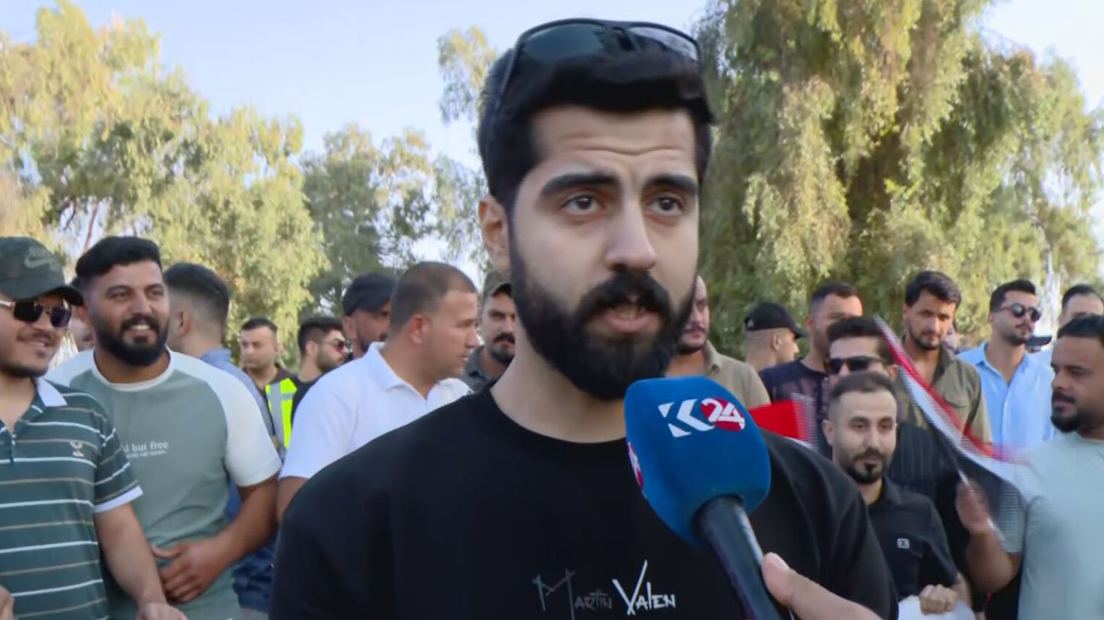 كركوك.. مئات العمال يحتجون أمام “نفط الشمال” للمطالبة بمستحقاتهم وإلغاء قرارات فصلهم